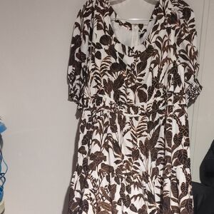 Elegant Brown and White Leaf Print Dress